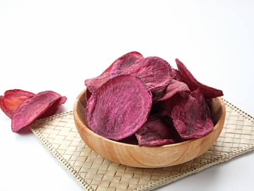 우베는 학명 Dioscorea alata로 알려진 보라색 참마의 일종